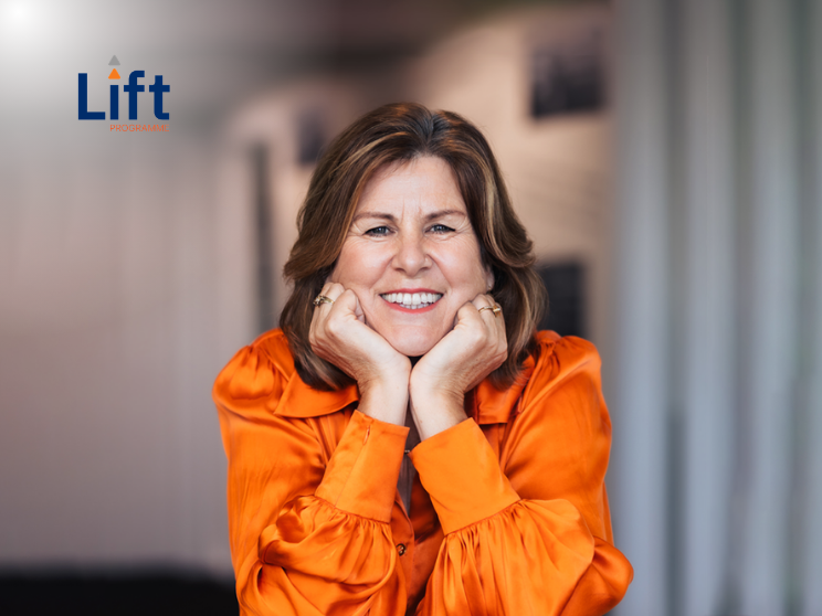 The Gap coach Lift Louise Neville